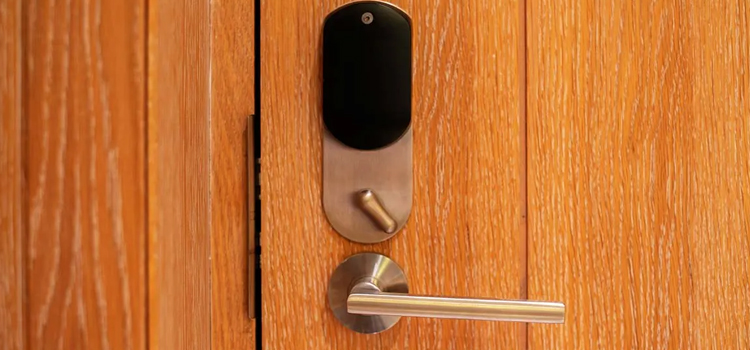 Automatic Locking Door Knob Livermore
